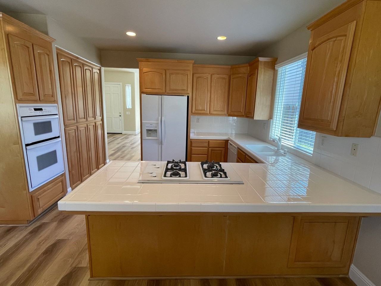 1020 White Cloud Dr - Photo 6 of 30