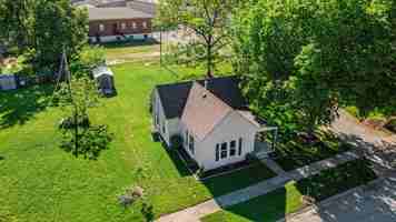 featured image of 305 S Mill St