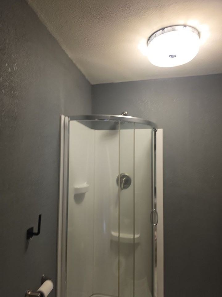 305 S Mill St - Photo 6 of 12