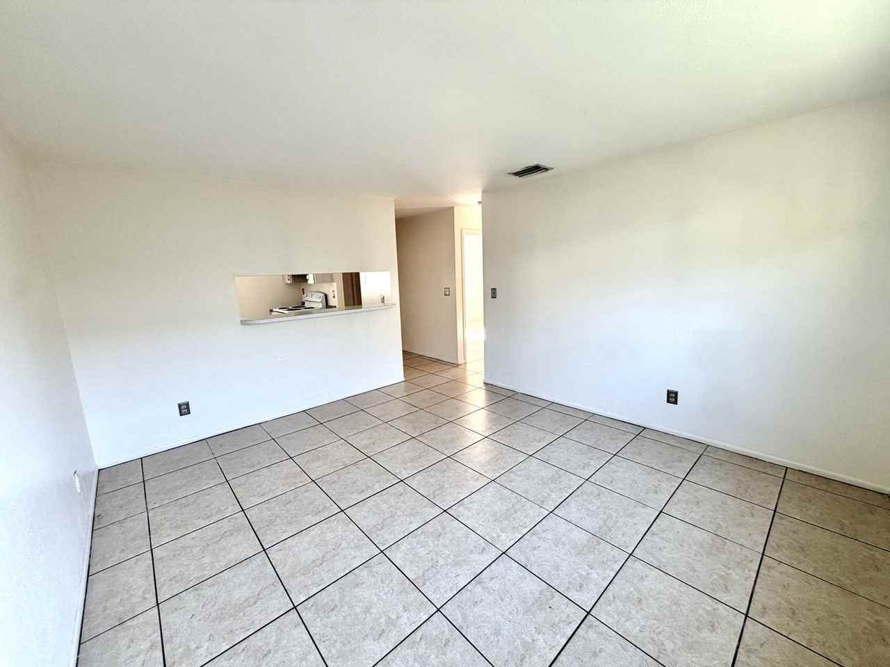 4228-4230-4232 62nd Street West - Photo 5 of 17