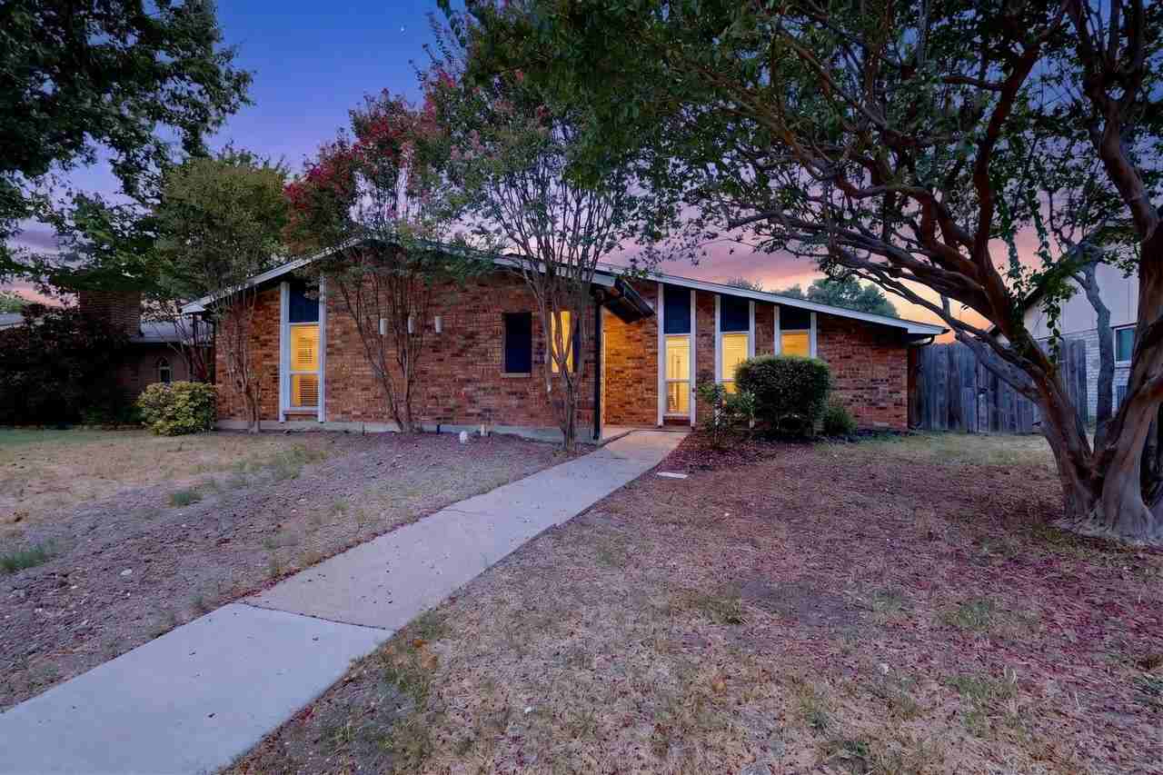 2105 Victoria Rd - Photo 3 of 50