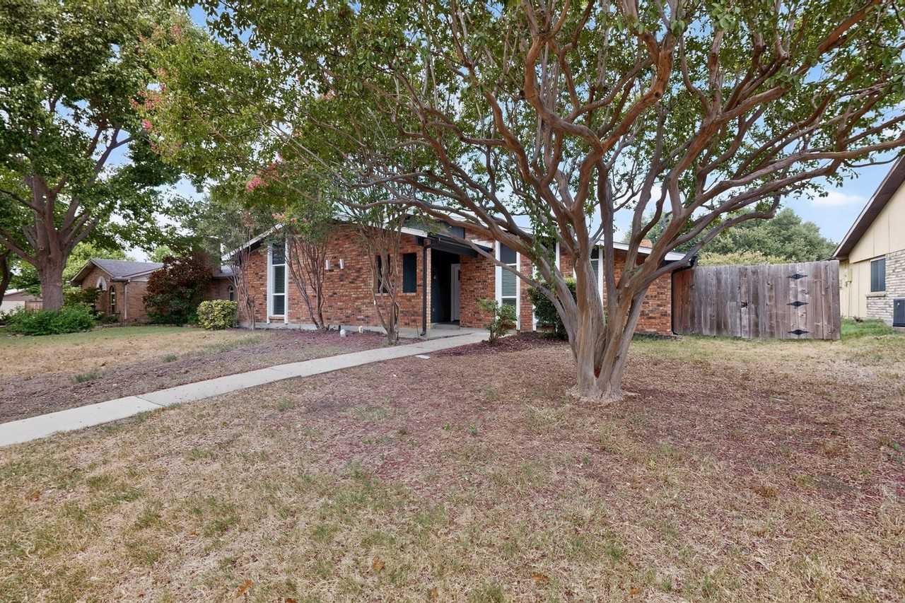2105 Victoria Rd - Photo 4 of 50