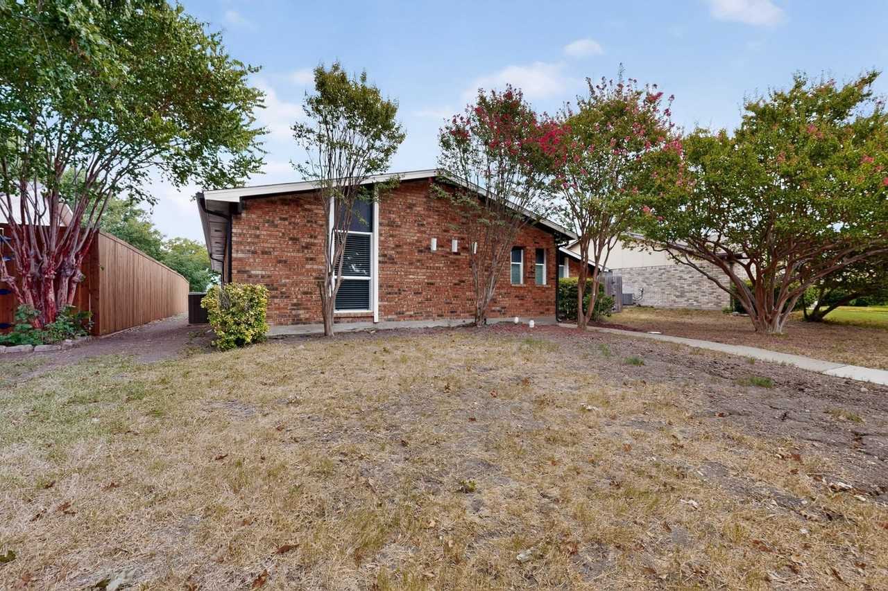 2105 Victoria Rd - Photo 5 of 50