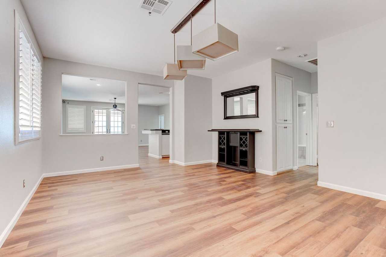 325 Brilliant Summit Cir - Photo 2 of 50