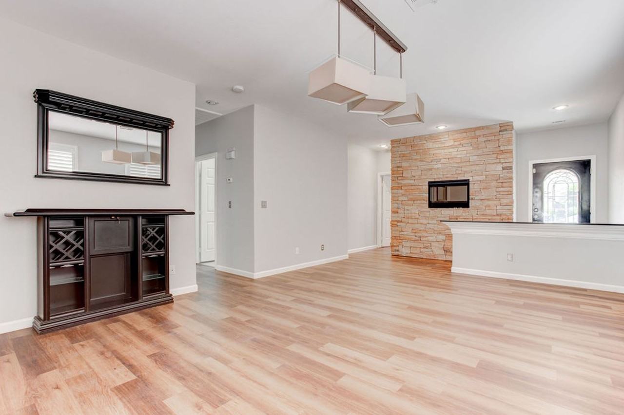 325 Brilliant Summit Cir - Photo 3 of 50