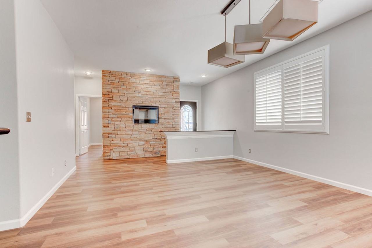 325 Brilliant Summit Cir - Photo 4 of 50