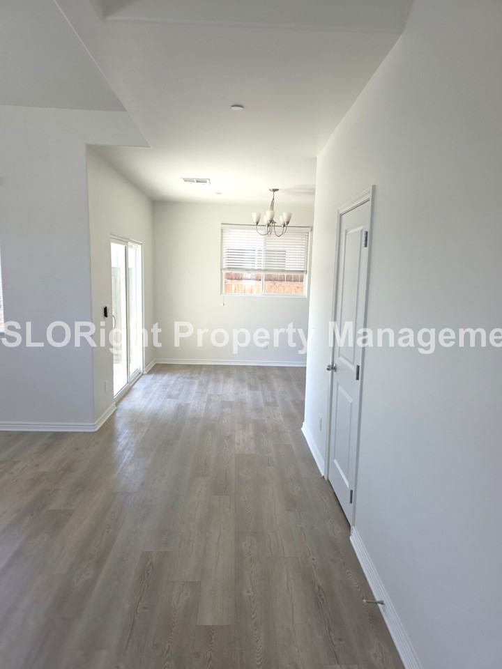 140 Sweetwater Ln - Photo 5 of 24