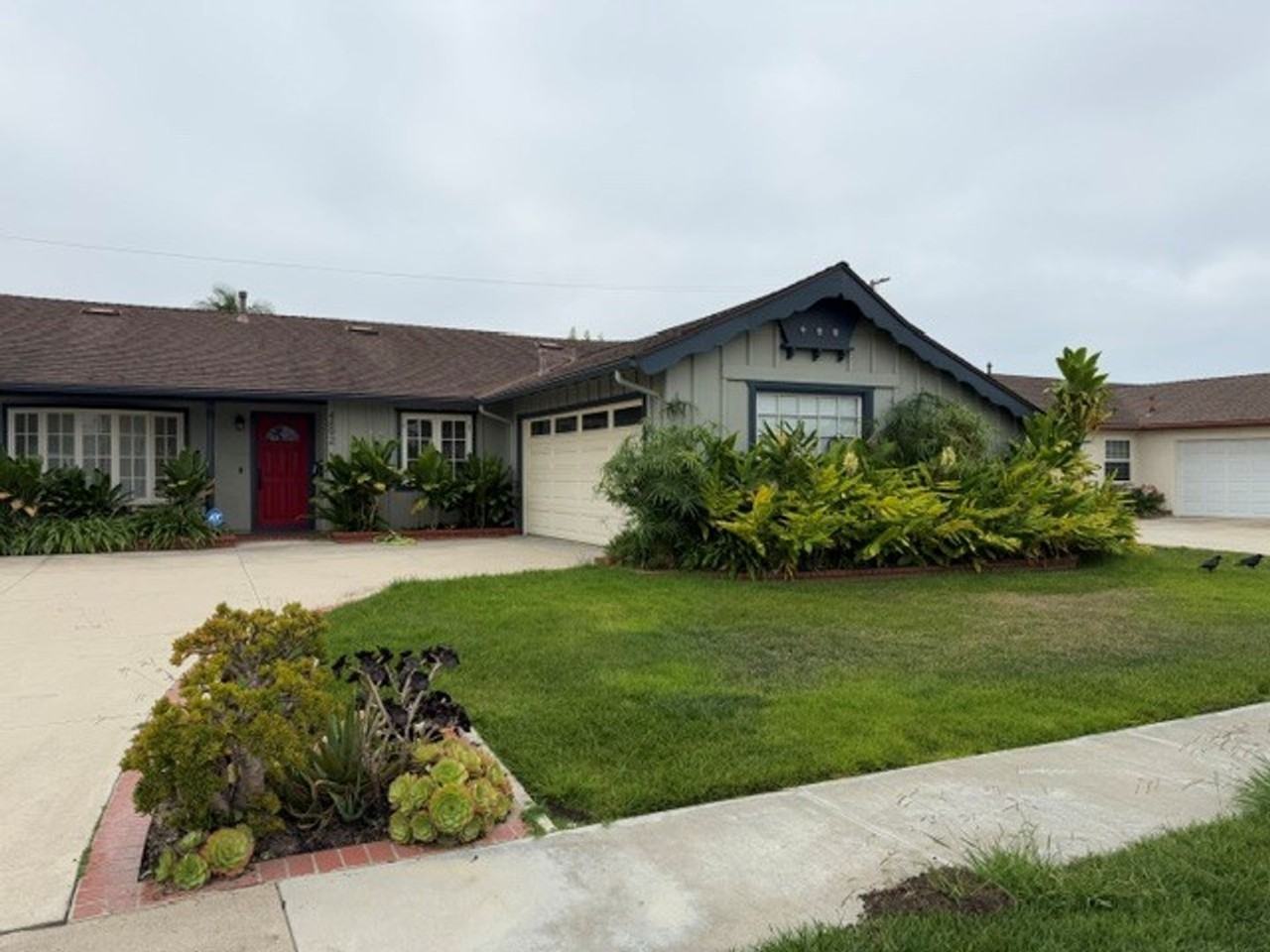 4892 Oahu Dr - Photo 2 of 8