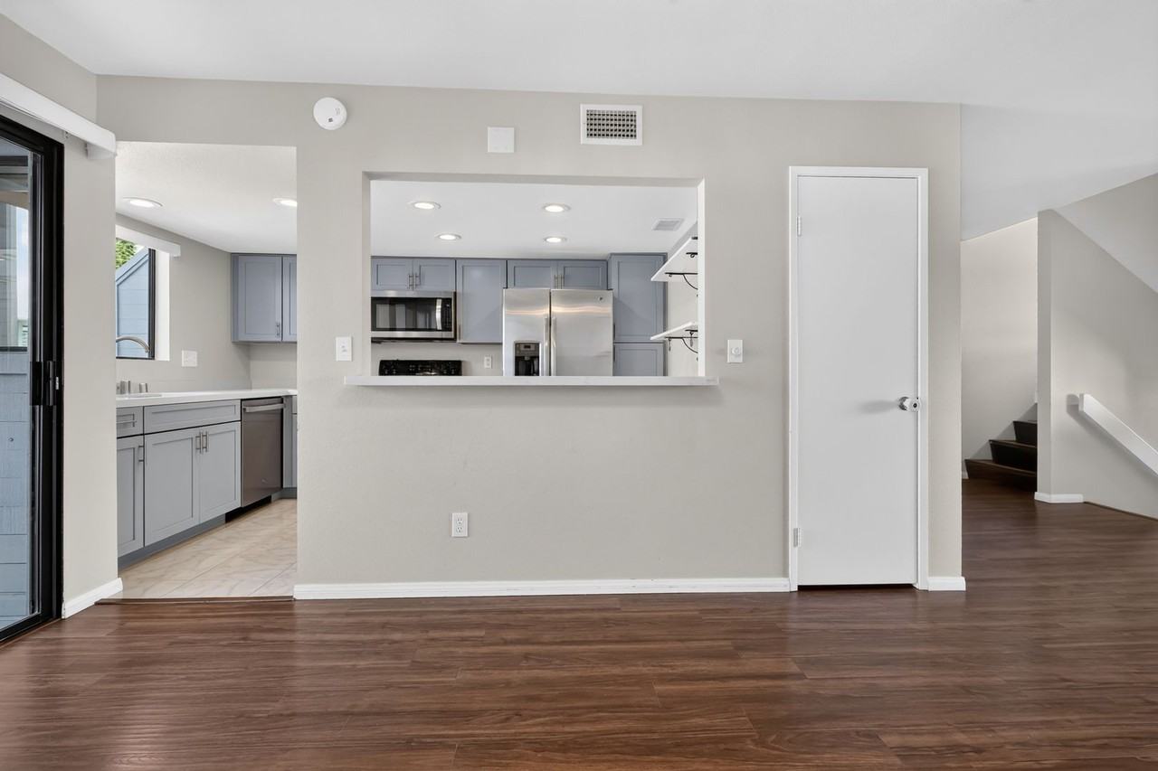 841 America Way - Photo 3 of 45