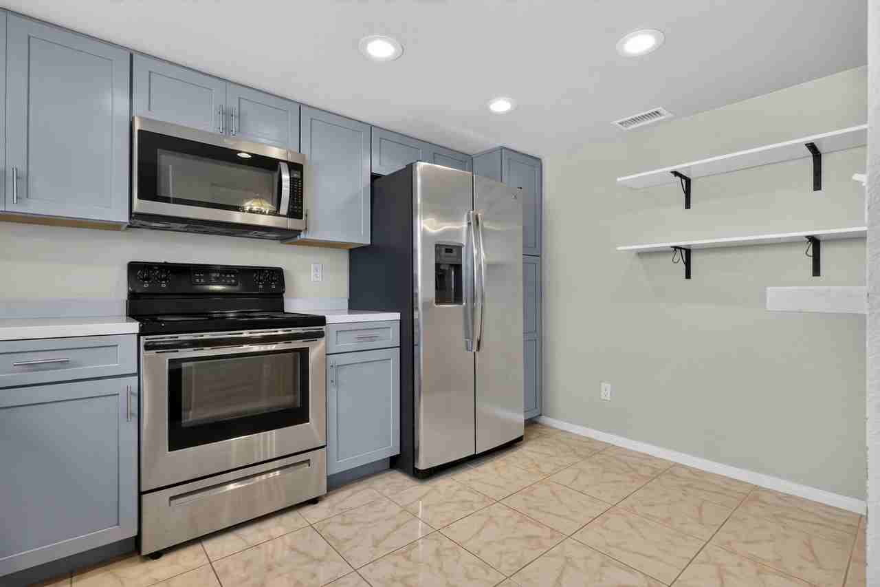 841 America Way - Photo 6 of 45
