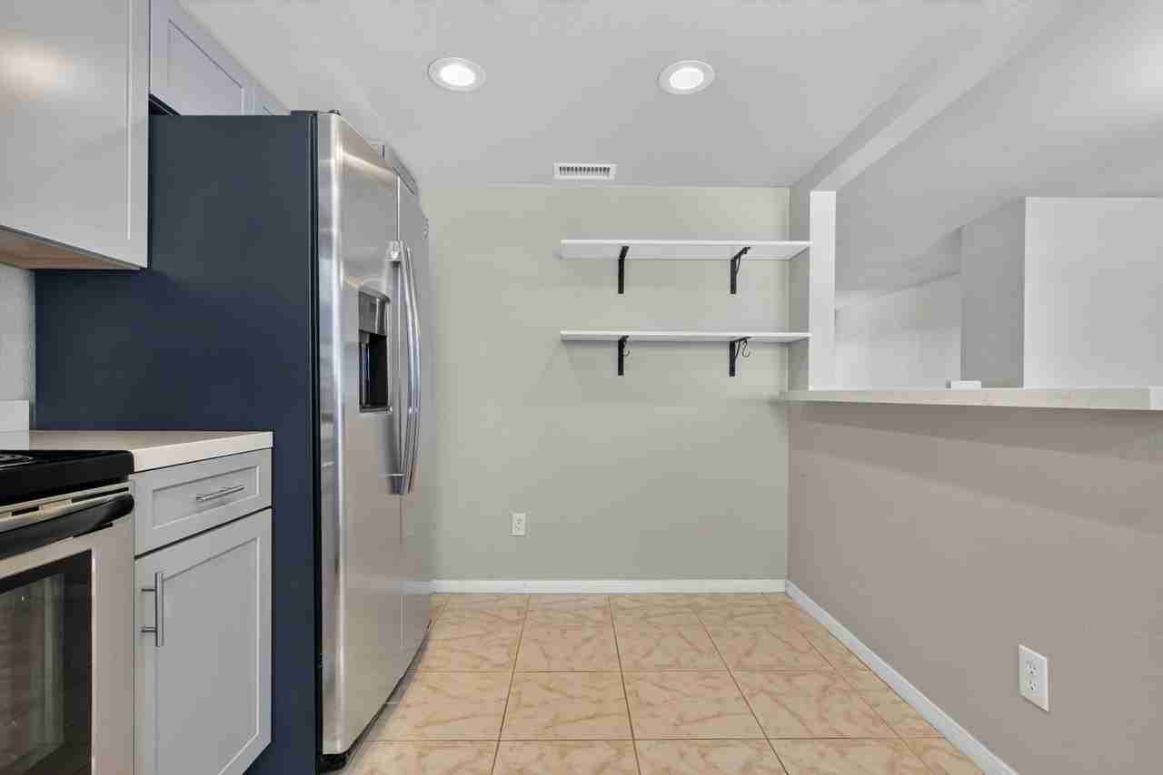 841 America Way - Photo 7 of 45