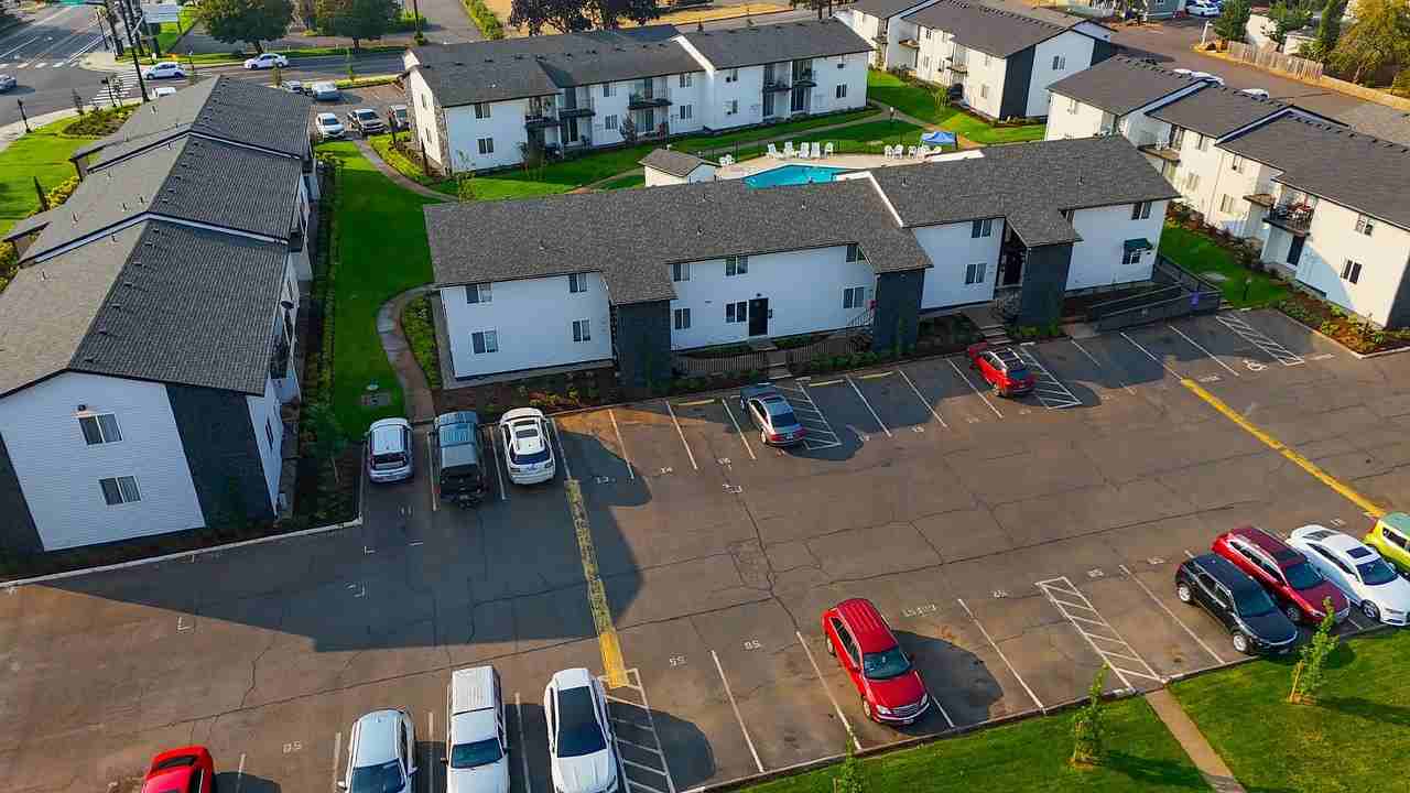 Mountain View Apartments - Photo 7 of 50
