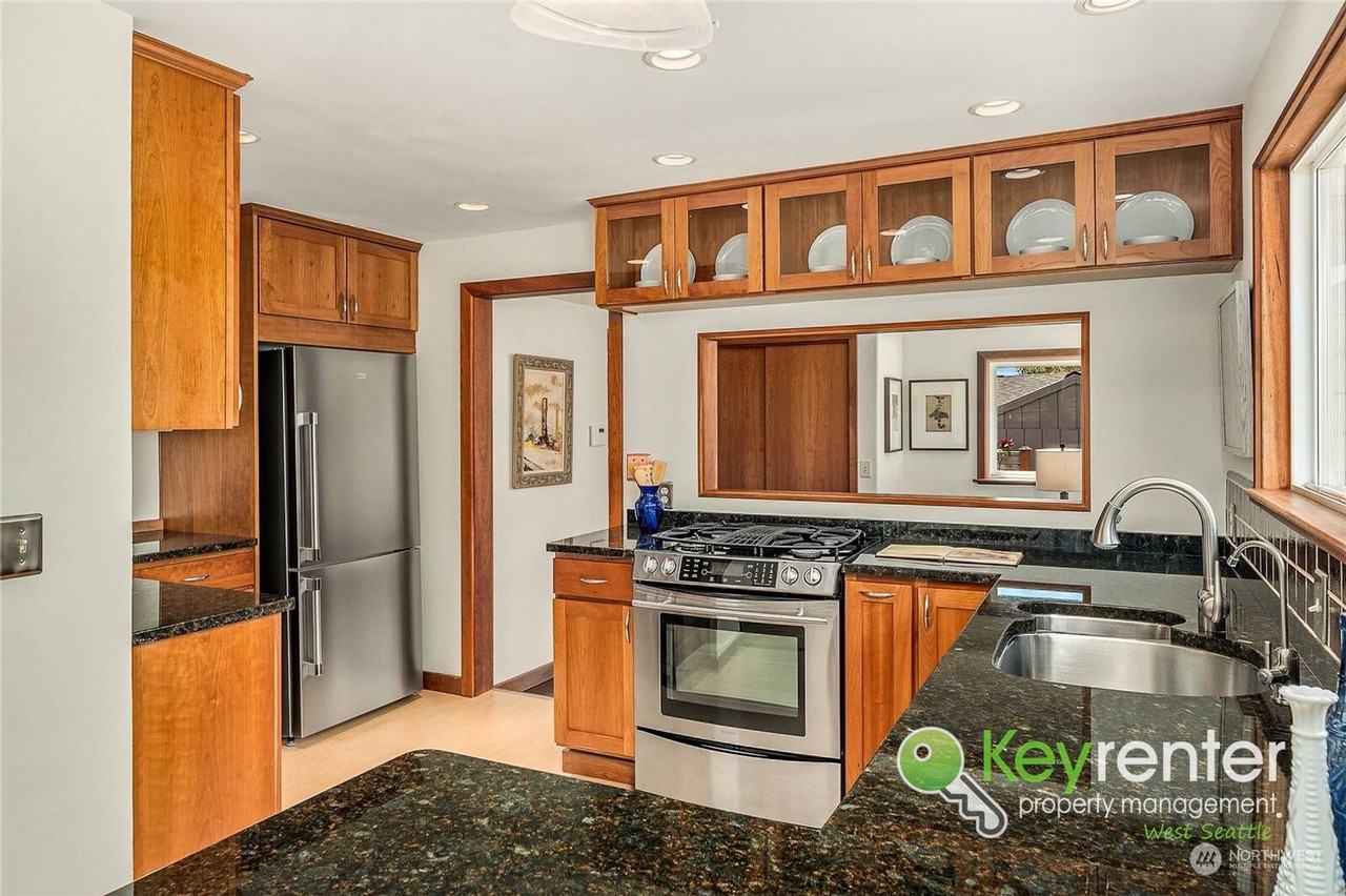 4847 S Kenny St - Photo 3 of 16