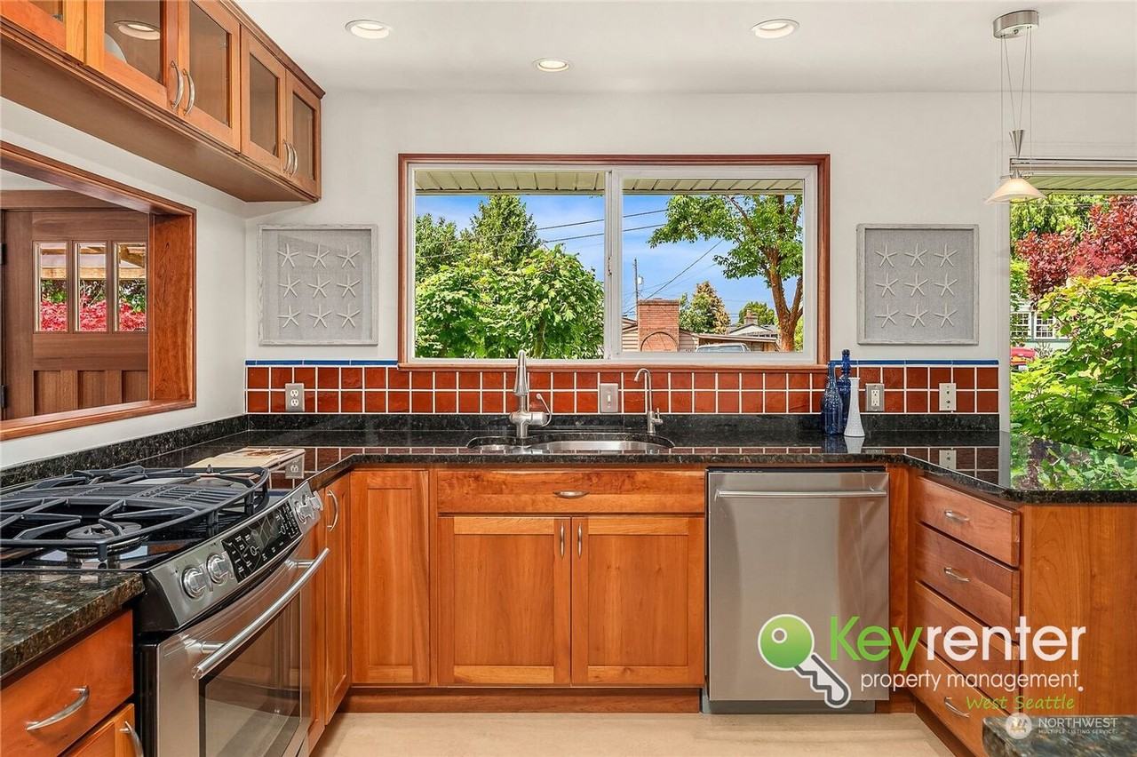4847 S Kenny St - Photo 4 of 16
