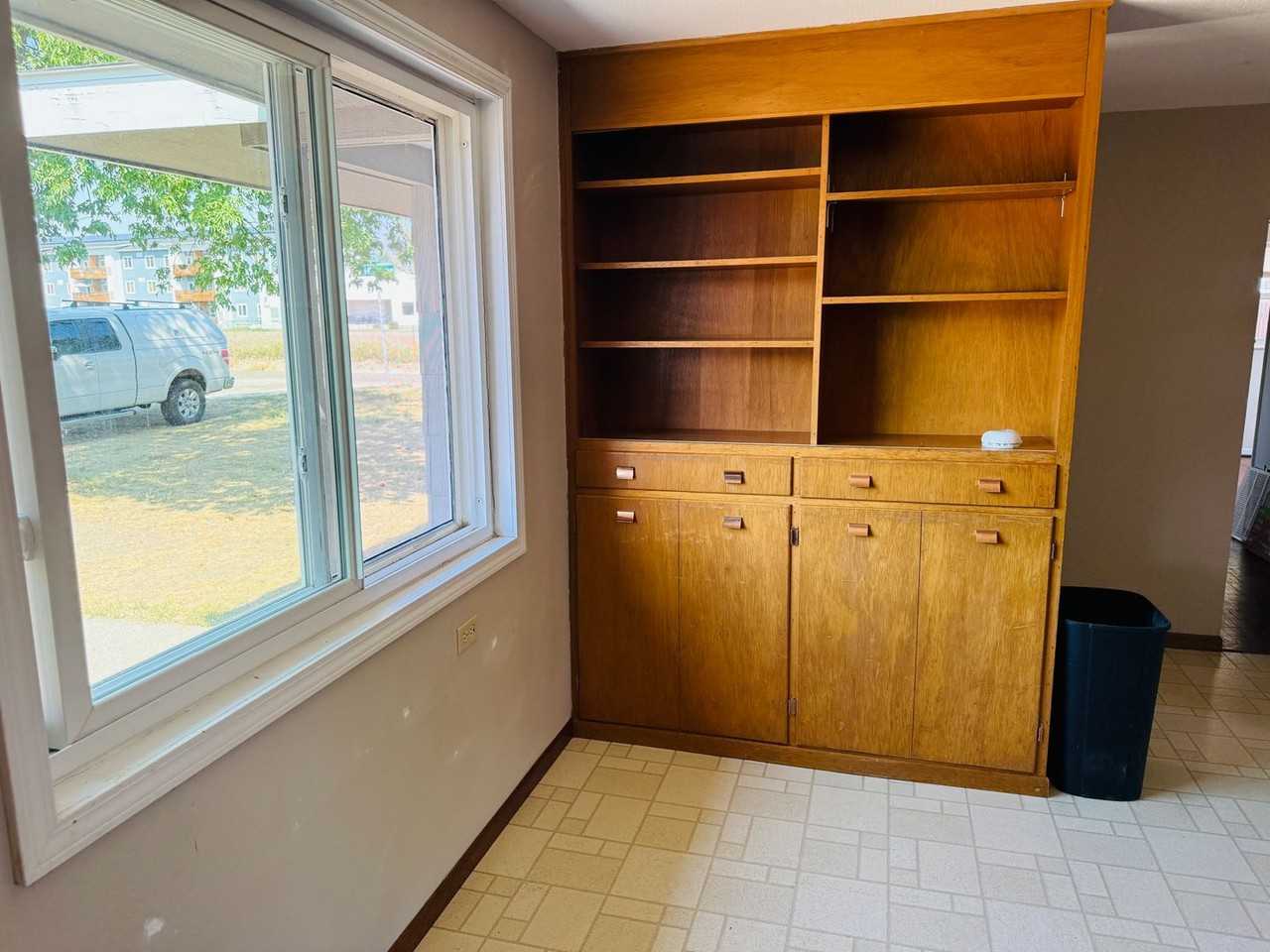 1245 Cody Dr - Photo 2 of 16