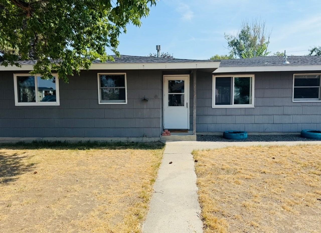 1245 Cody Dr - Photo 4 of 16