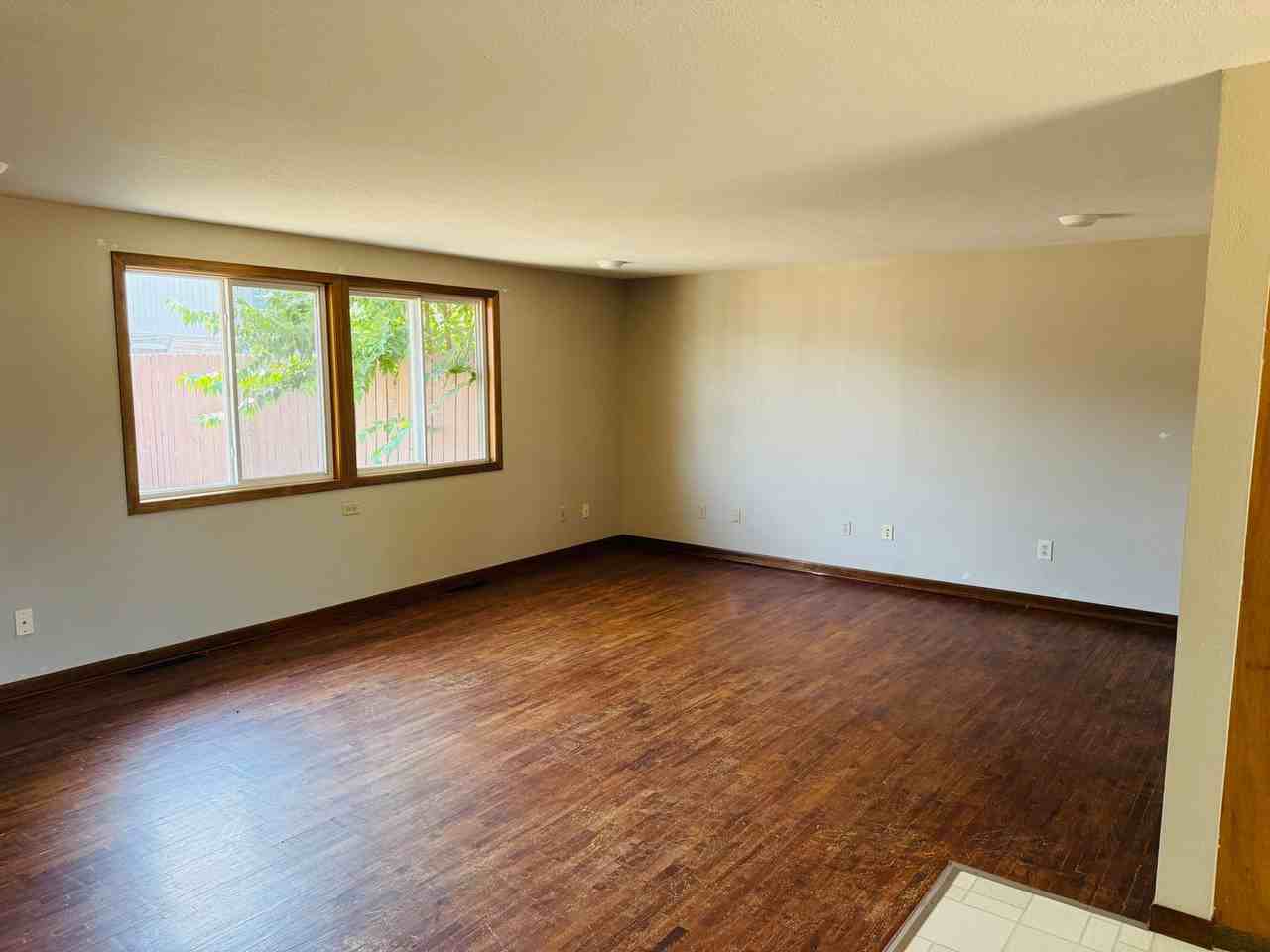 1245 Cody Dr - Photo 6 of 16