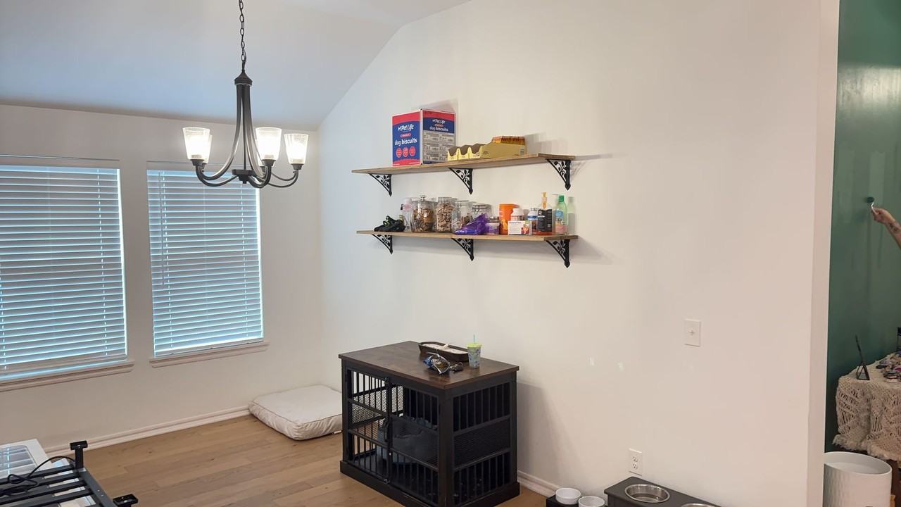 701 Caladium Dr - Photo 5 of 13