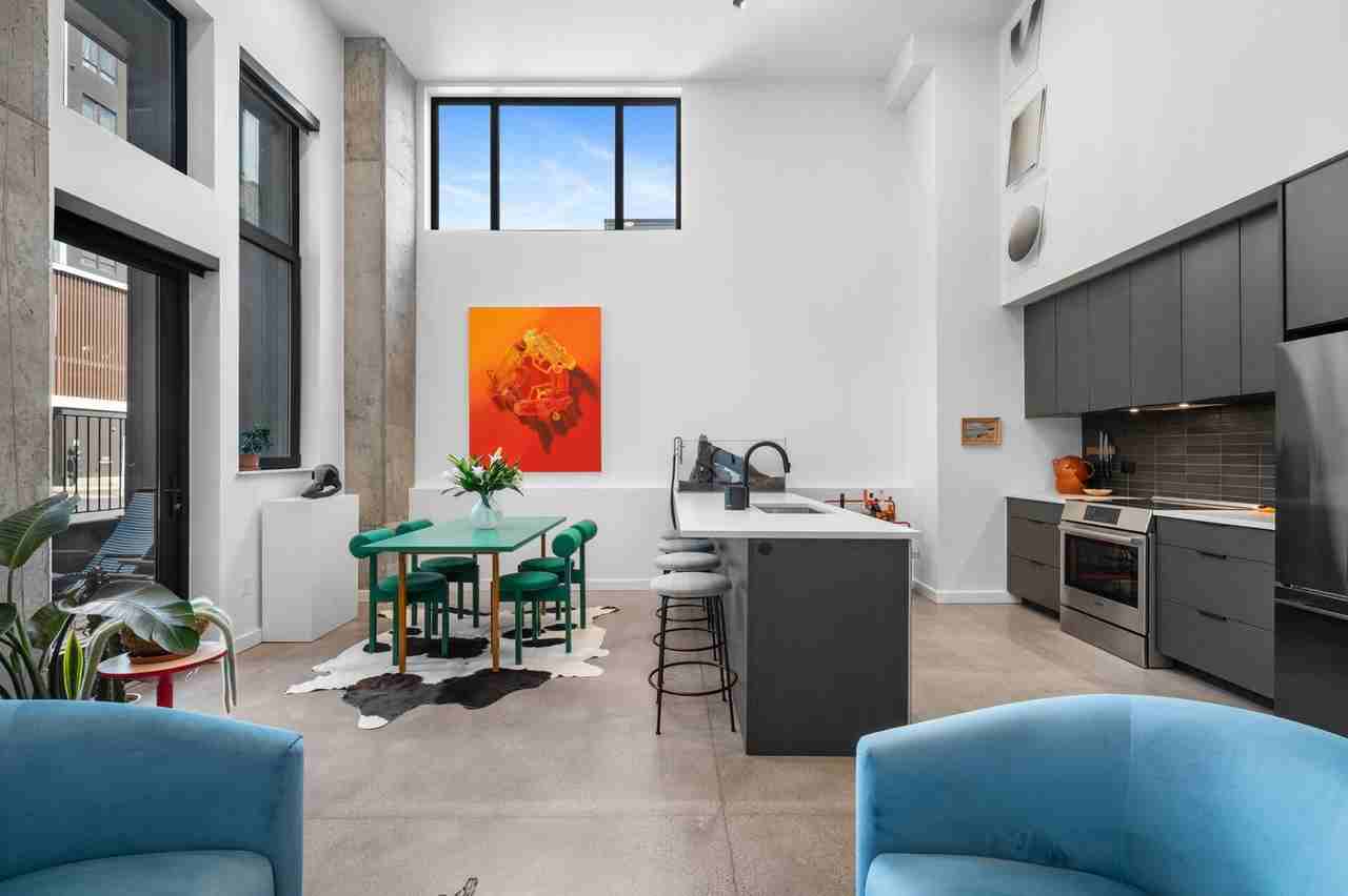 1601 Park Ave - Photo 3 of 42