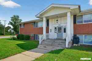 featured image of 751 N 5th Ave