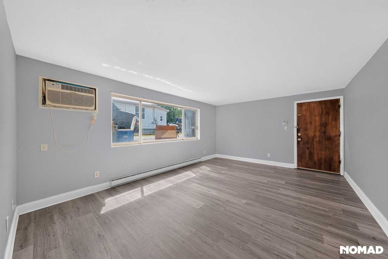 751 N 5th Ave - Photo 2 of 18