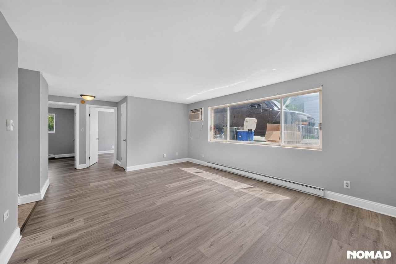 751 N 5th Ave - Photo 3 of 18