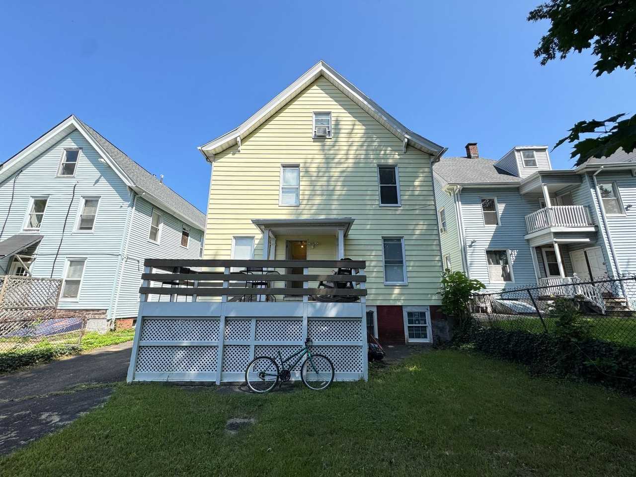 22 Tilton St - Photo 5 of 33