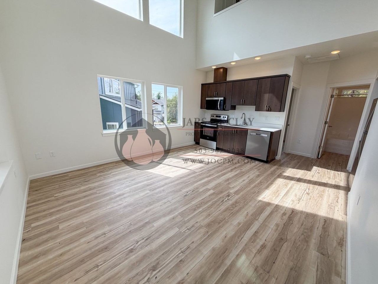 2584 Gilbert St S - Photo 3 of 10