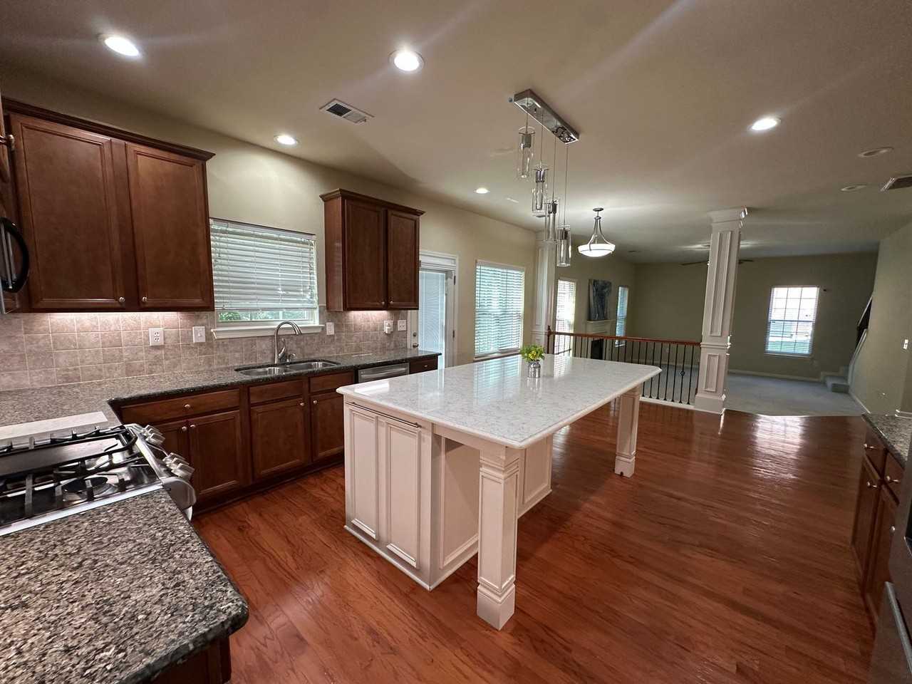 837 York Imperial Trl - Photo 7 of 31