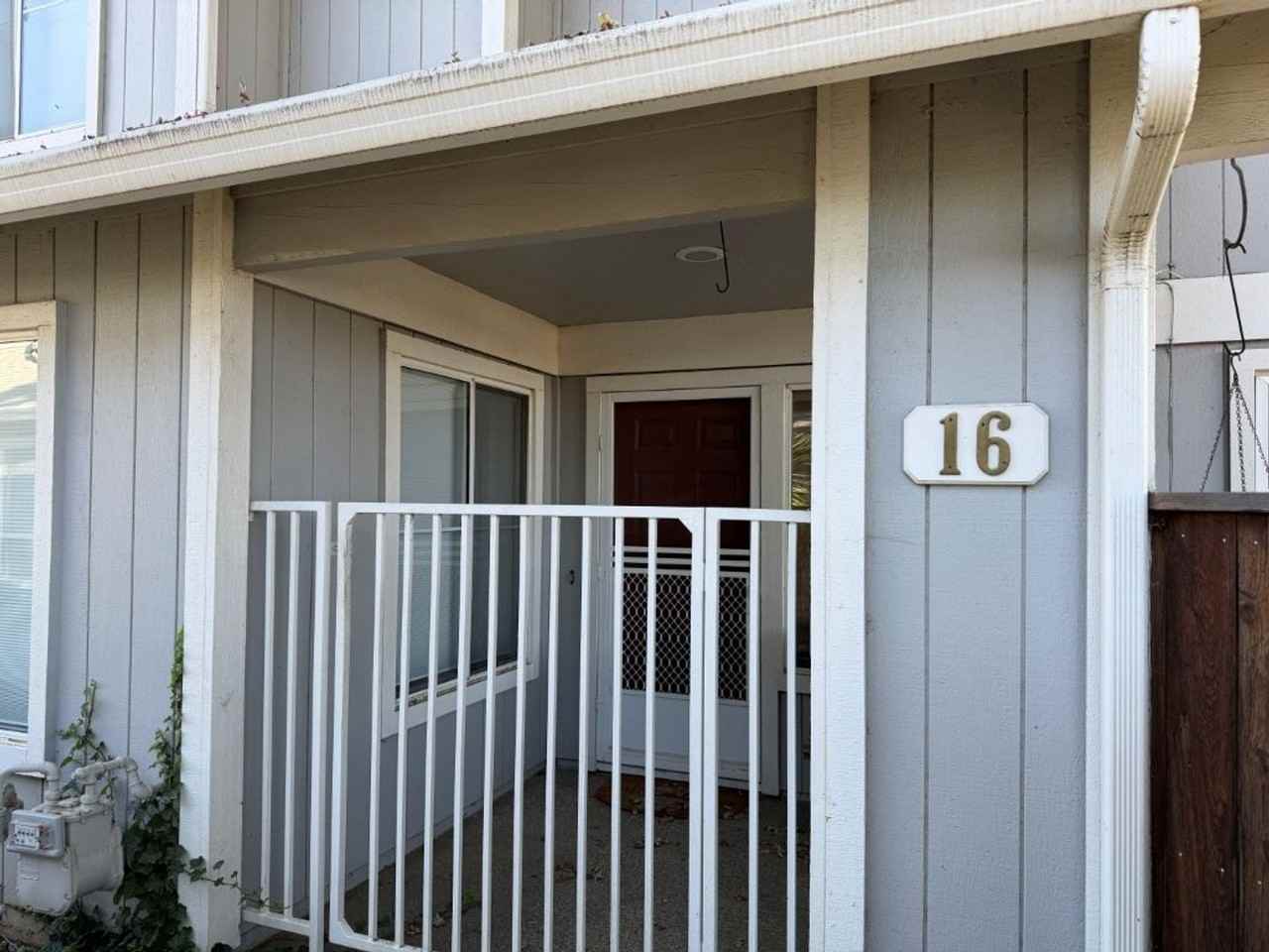 315 N Cottonwood St #16 - Photo 3 of 17