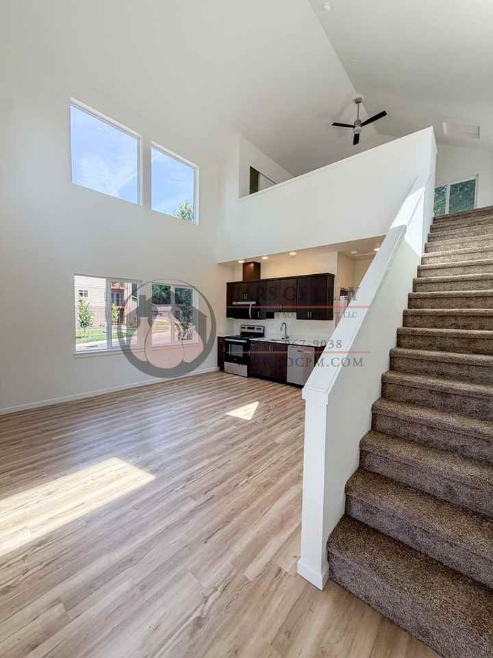 2512 Gilbert St S - Photo 2 of 10