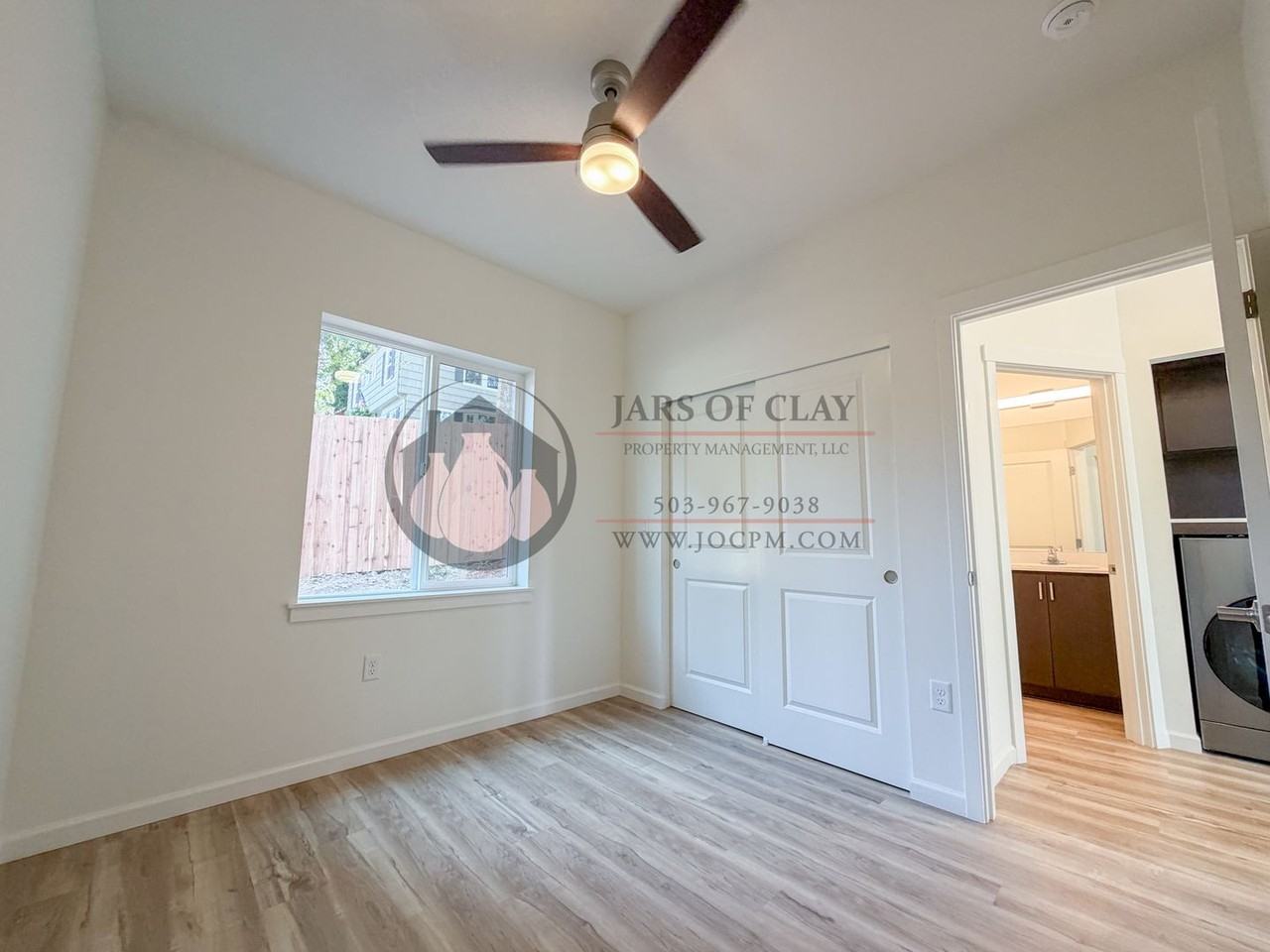 2512 Gilbert St S - Photo 7 of 10