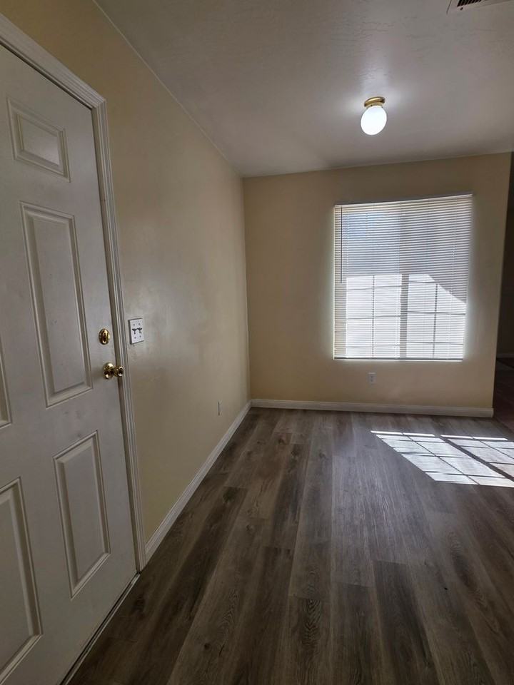722 Spring Meadow Ct #2 - Photo 2 of 10