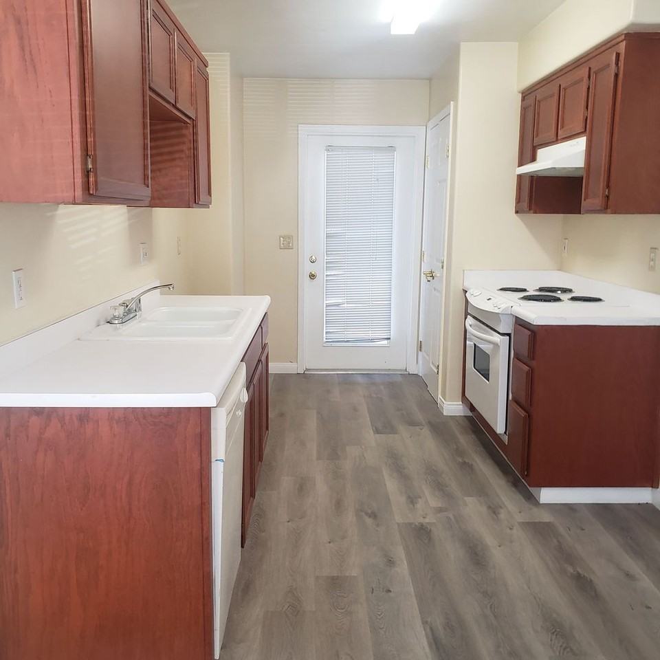 722 Spring Meadow Ct #2 - Photo 4 of 10