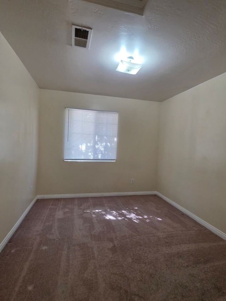 722 Spring Meadow Ct #2 - Photo 6 of 10
