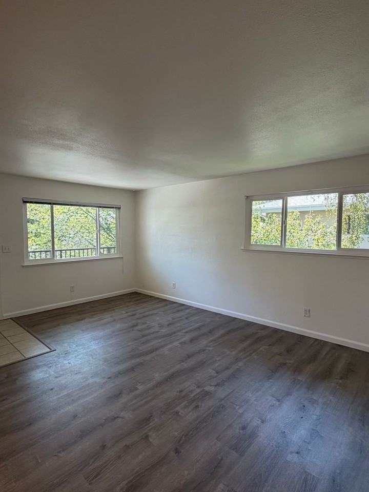 6516 Bremen Dr #4 - Photo 3 of 11