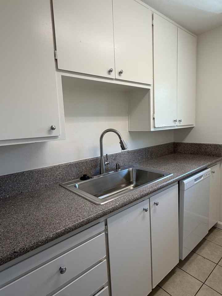 6516 Bremen Dr #4 - Photo 5 of 11
