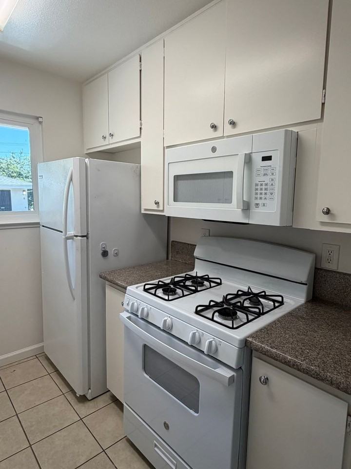 6516 Bremen Dr #4 - Photo 6 of 11
