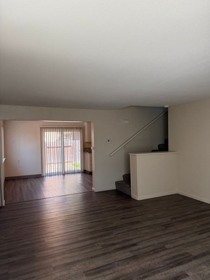3629 El Camino Ave - Photo 4 of 16
