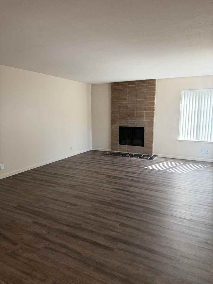 3629 El Camino Ave - Photo 5 of 16