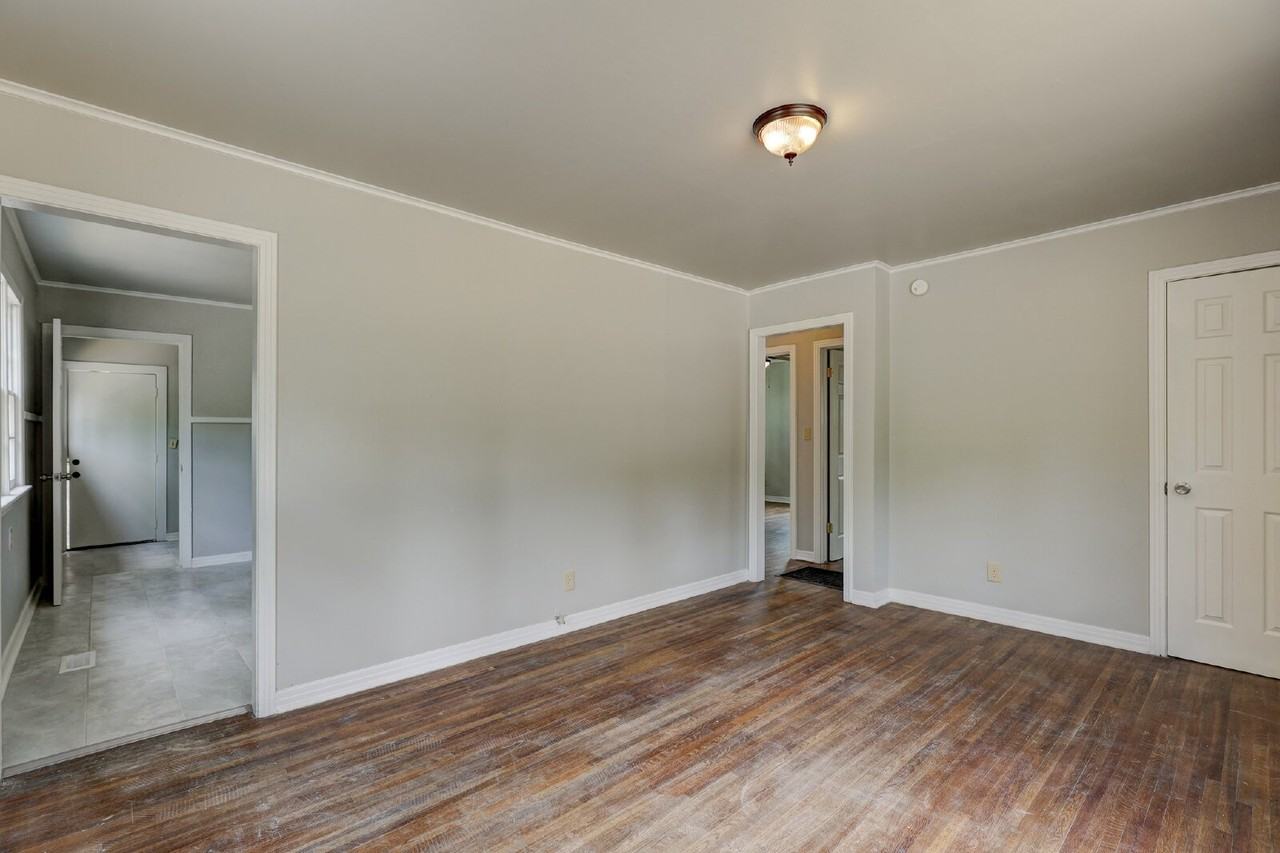 1013 N Richmond Ave - Photo 4 of 20