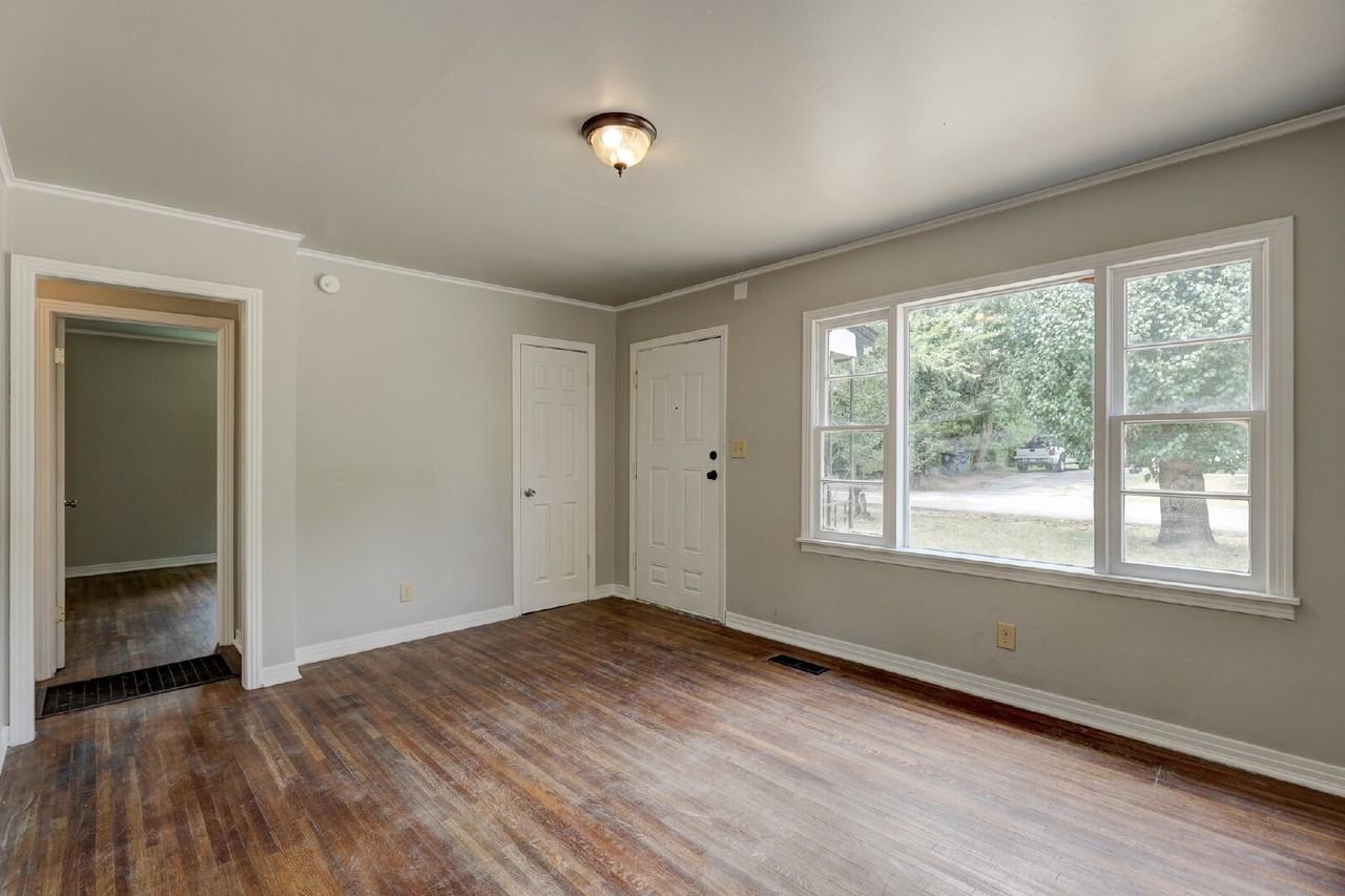 1013 N Richmond Ave - Photo 5 of 20