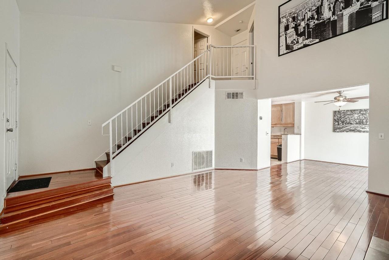 7700 Almeria Ave - Photo 5 of 27