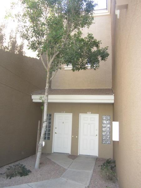 1335 E June St - Photo 5 of 26
