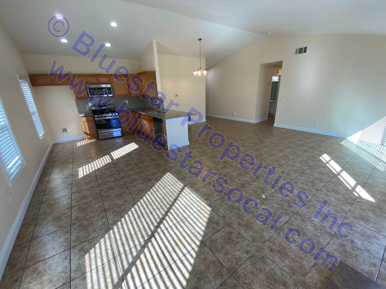 10735 Wakefield St E - Photo 2 of 21