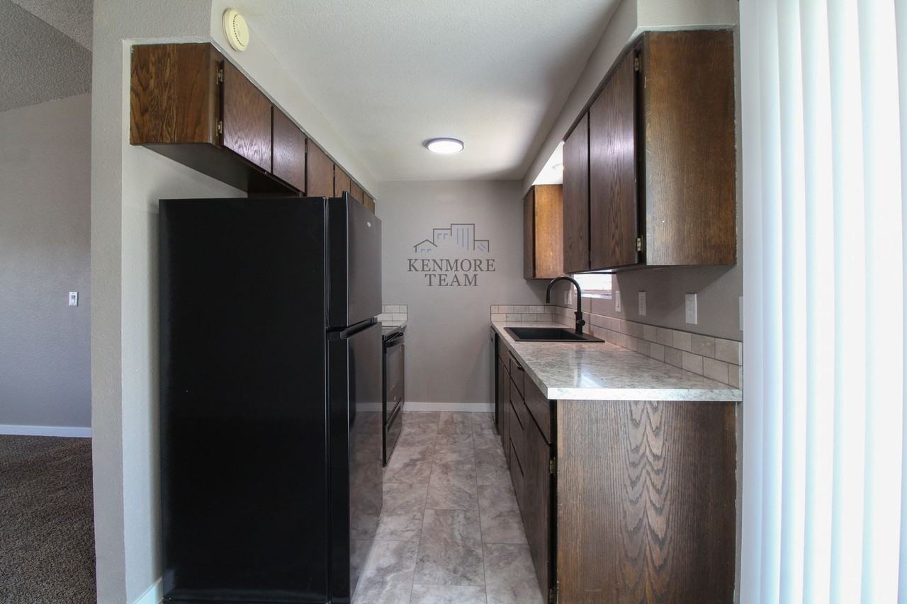 1602 Swift Blvd - Photo 2 of 16