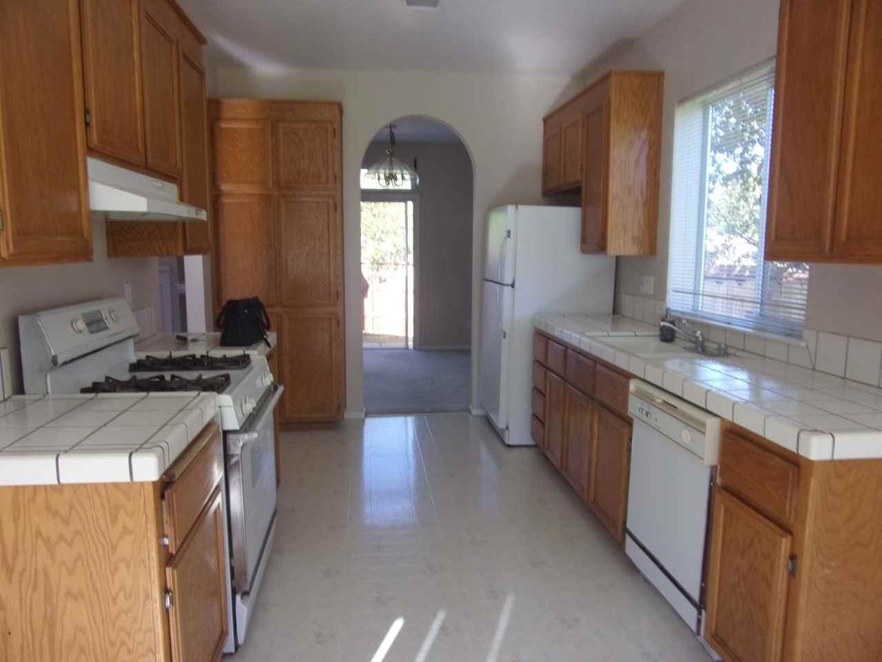 1609 Paseo Flores Dr - Photo 4 of 18