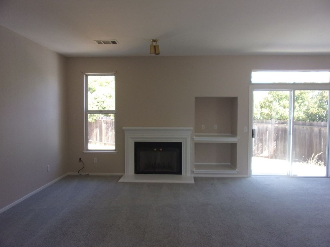 1609 Paseo Flores Dr - Photo 7 of 18