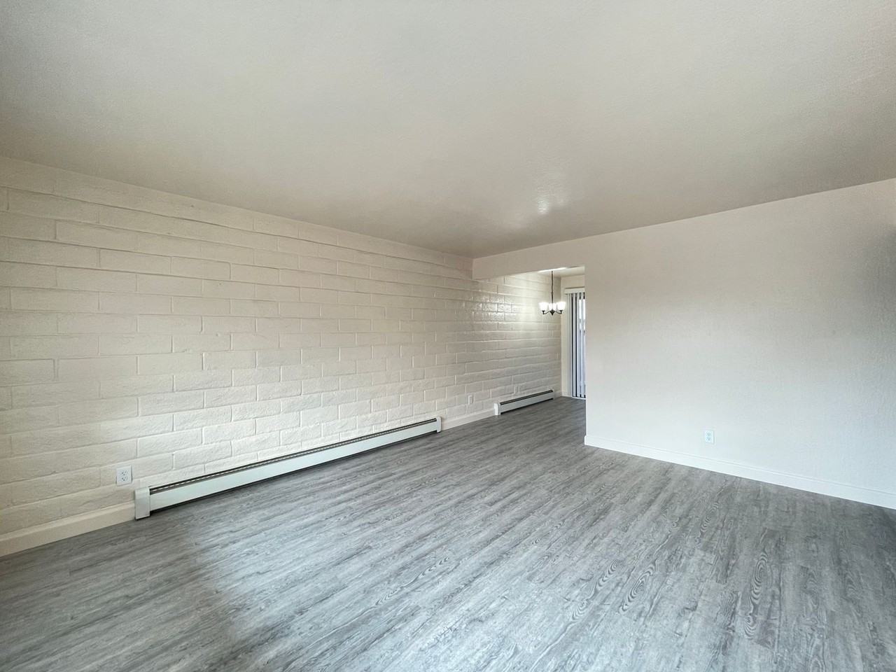 1560 G St - Photo 5 of 6