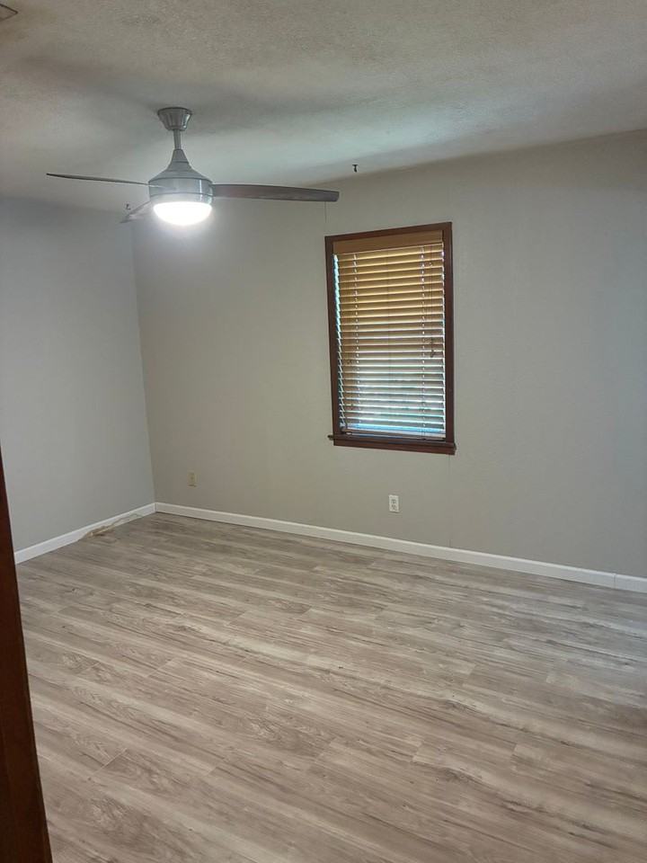 1162 Farm To Market 899 - Photo 4 of 7